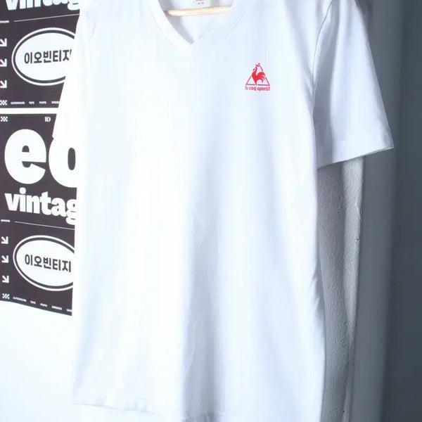 [BUNJANG] Le Coq Sportif Men's V-Neck Short Sleeve T-Shirt White Old School - H34872 / (M) 르꼬끄 반팔 티셔츠 브이넥 화이트 올드스쿨-H34872