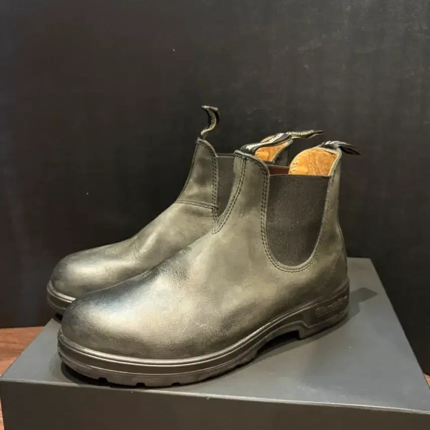 [BUNJANG] Blundstone 587 Rustic Black Boots (Size 8) / 블런드스톤 587러스틱블랙(8)