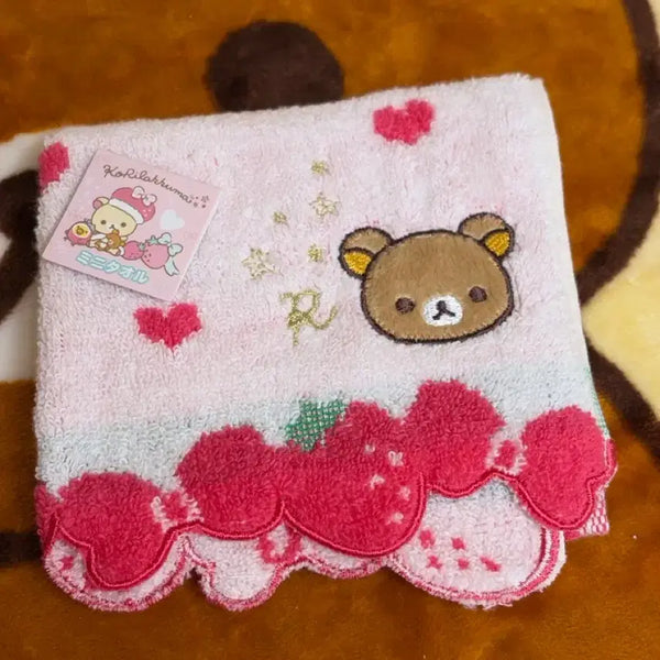 [BUNJANG] Rilakkuma Strawberry Handkerchief (New with Tags) / 리락쿠마 딸기 손수건 (택o) / 새상품