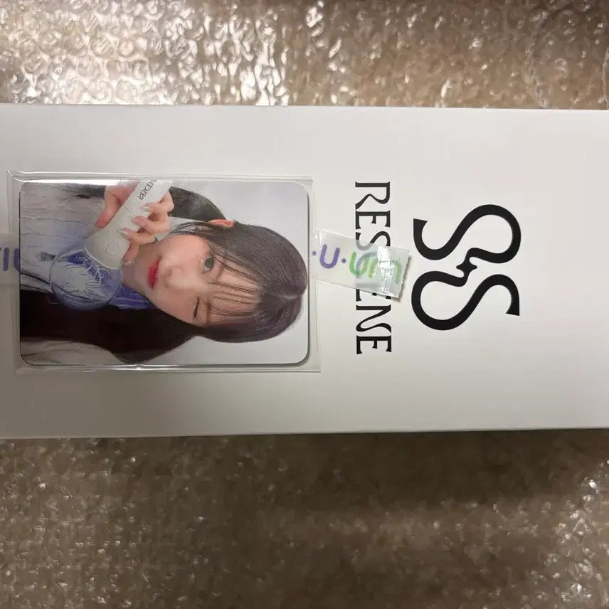 [BUNJANG] LISENNE Lightstick Lucky Draw Photocard / 리센느 응원봉 특전 포카 포함