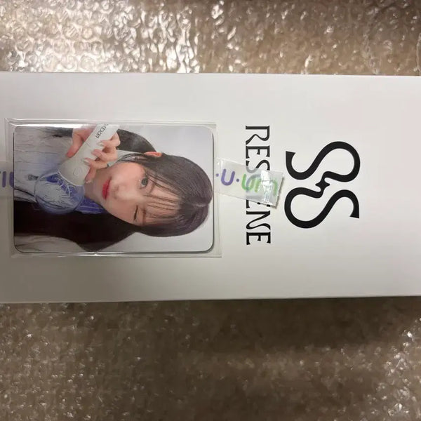 [BUNJANG] LISENNE Lightstick Lucky Draw Photocard / 리센느 응원봉 특전 포카 포함