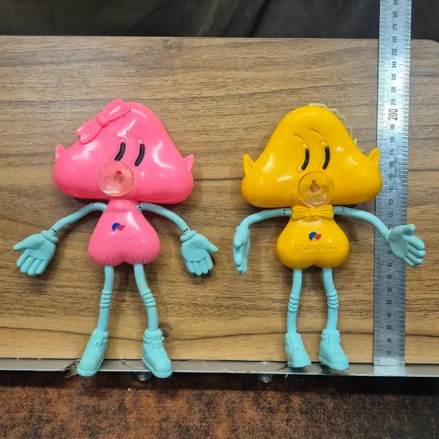 [BUNJANG] 1993 Daejeon Expo Mascot Photo Holder Set (Pink & Yellow) / 1993년 대전엑스포스 인형 사진꽂이 핑크 옐로우 세트2점 일괄