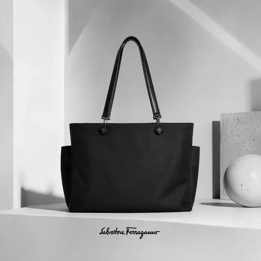 [BUNJANG] Salvatore Ferragamo Unisex Large Tote Bag / 페레가모 공용 큰가방