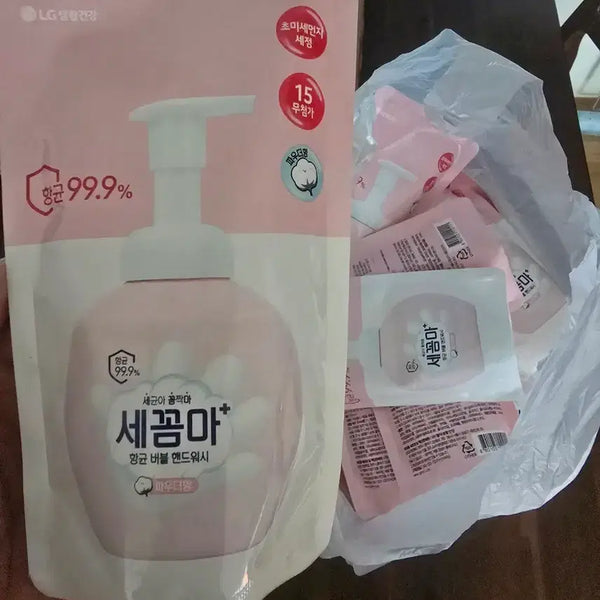 [BUNJANG] LG Household & Health Care Seccoma Antibacterial Bubble Hand Wash Refill - Powder Scent (200ml x 10 Pack) / LG생활건강 세꼼마 핸드워시 파우더향 리필(200ml) 10개