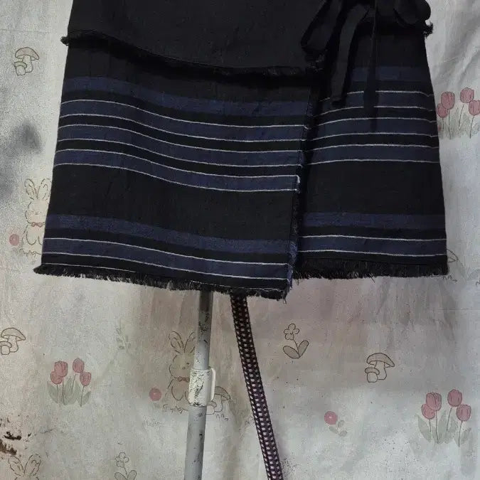 [BUNJANG] V+eL Tassel Contrast Midi Skirt / V+eL   마100%   테슬  배색    랩  스커트