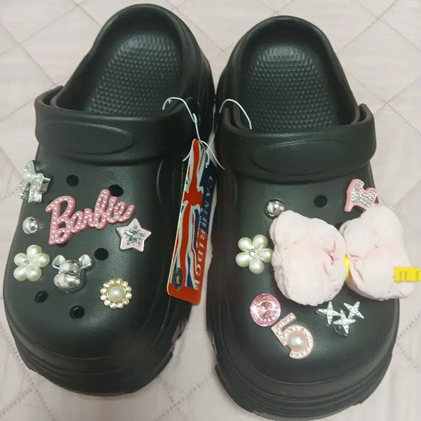 [BUNJANG] Crocs 250 Black Clogs with Jibbitz Charms / 크록스 250