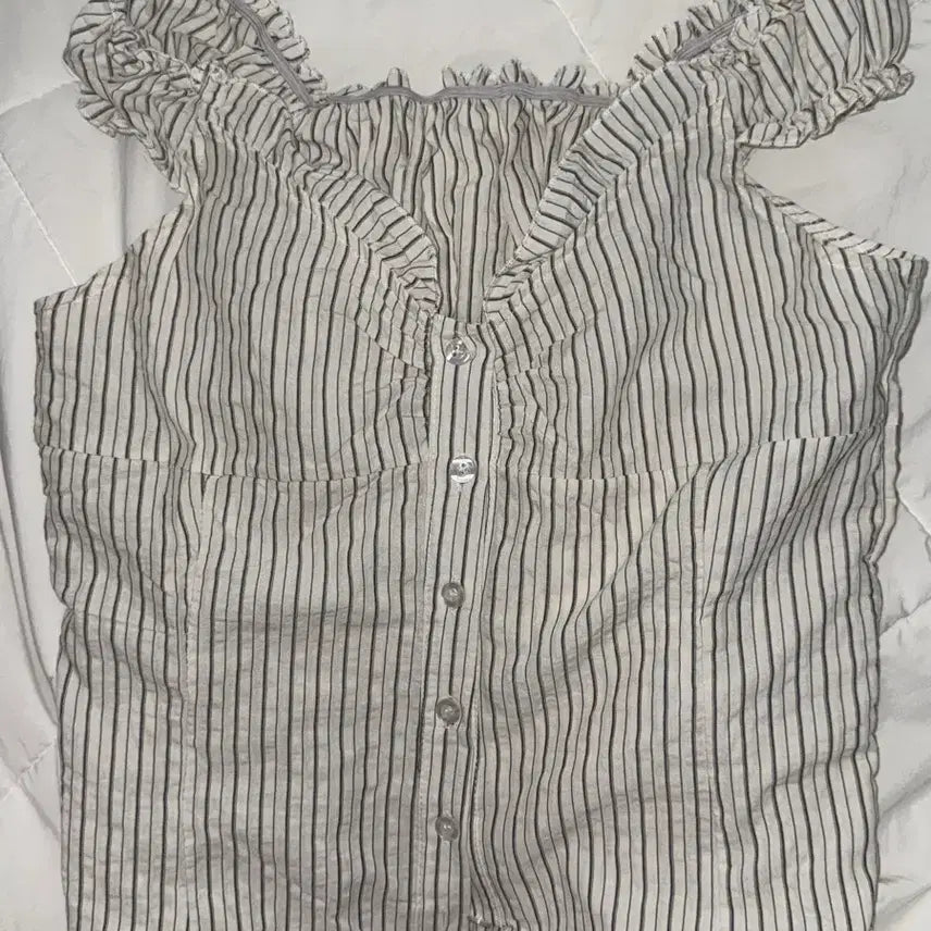 [BUNJANG] Stripe Frill Blouse / 스트라이프 프릴 블라우스
