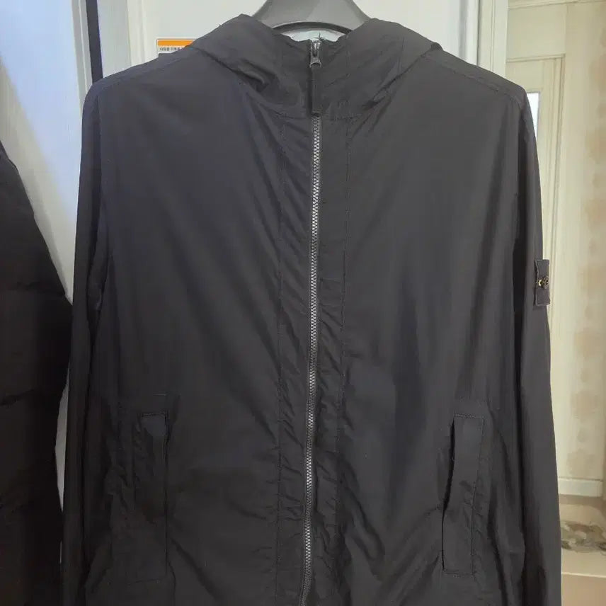 [BUNJANG] Stone Island Skin Touch Nylon TC Hooded Jacket Black M / [M/정품] 스톤아일랜드 스킨 터치 나일론 TC 후드 자켓 블랙