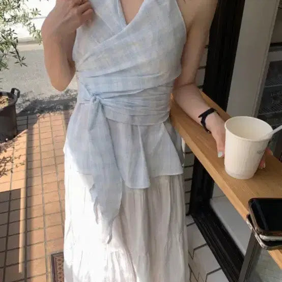 [BUNJANG] A Part Of Mori Check Halter Wrap Blouse Blue / 어파트오브 모리 체크 홀터 나시 랩 블라우스 블루