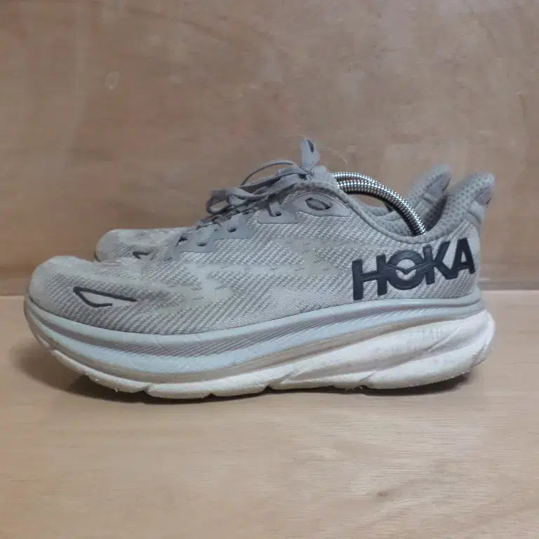 [BUNJANG] Hoka One One Clifton 9 Grey Running Shoes / 후루룩구제2 270 호카오네오 클리프톤9 그레이 운동화 260711