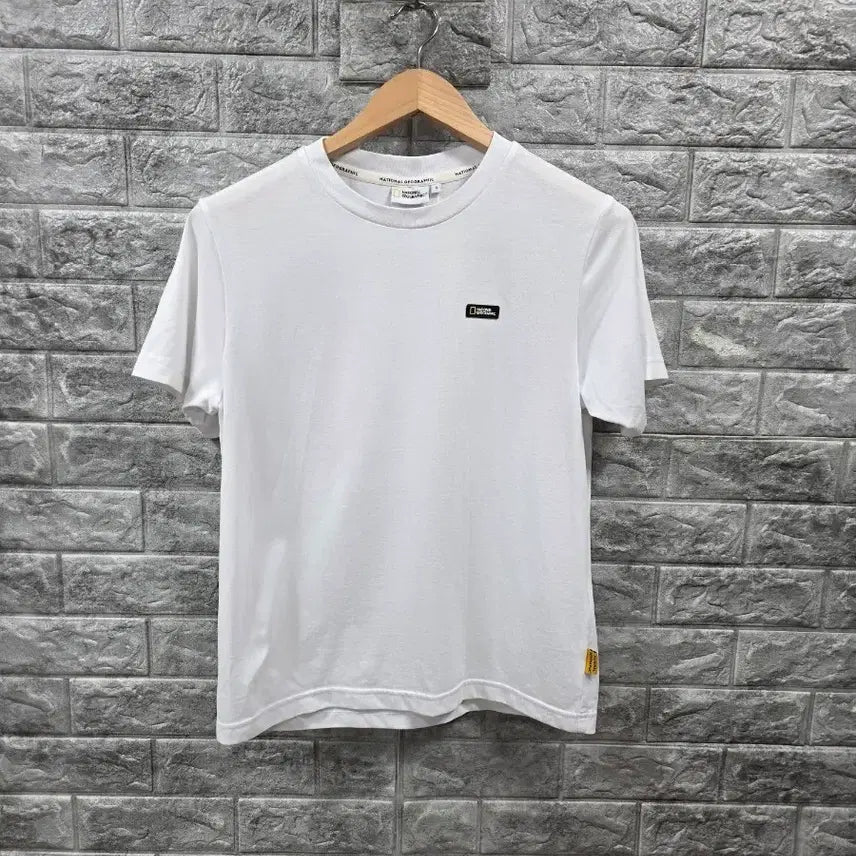 [BUNJANG] National Geographic Women's Short Sleeve T-Shirt White Size 90 / 내셔널지오그래픽  여자 반팔 티셔츠 화이트 사이즈 90