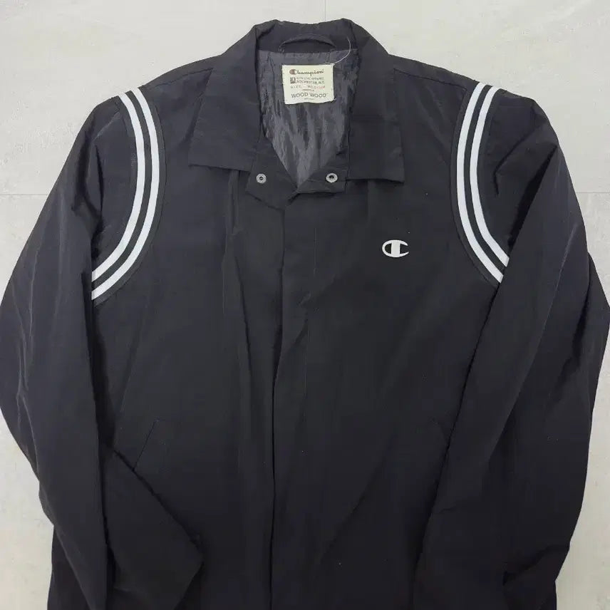 [BUNJANG] Champion x Wood Wood Collaboration Big Logo Coach Jacket / 챔피온 X 우드우드(Wood Wood) 콜라보 빅로고 코치 자켓