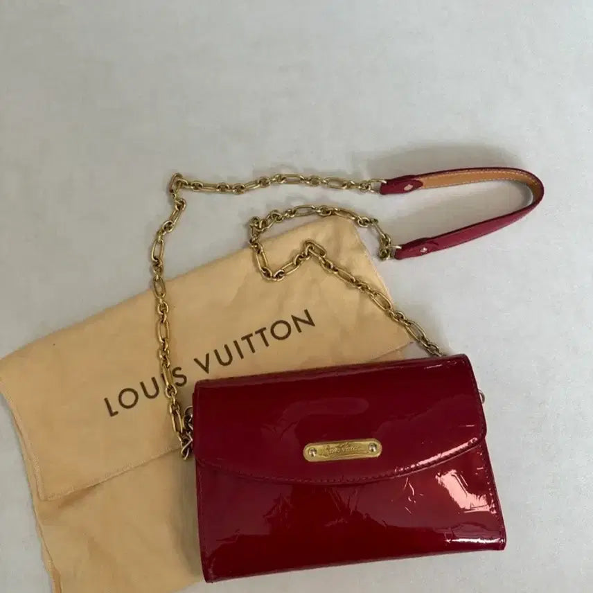 [BUNJANG] Louis Vuitton Patent Leather Shoulder Bag Red / 루이비통 페이던트 숄더백 레드