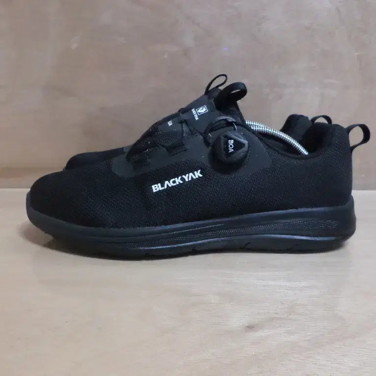 [BUNJANG] Blackyak Light D Boa Black Sneakers / 후루룩구제2 280 블랙야크 라이트d 보아 블랙 운동화 260711