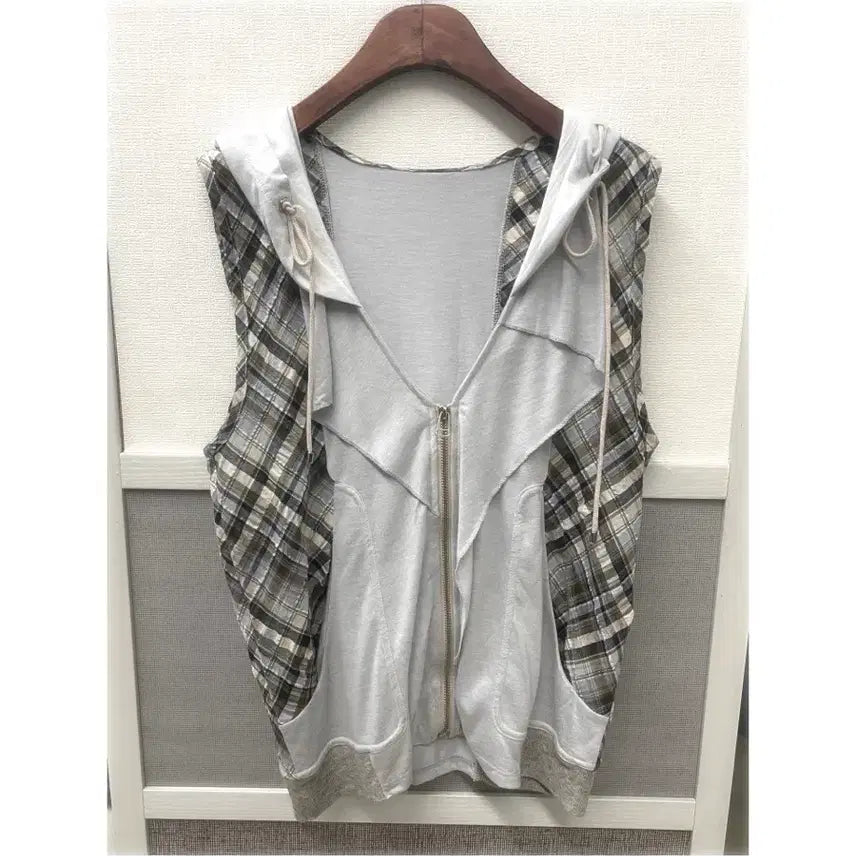 [BUNJANG] Odomak Check Layered Hooded Zip-Up Vest / 오두막 모리걸 체크 레이어드 후드 조끼 집업