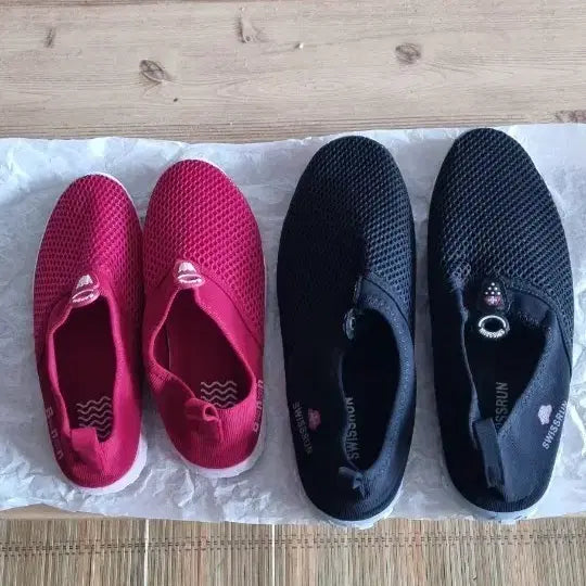 [BUNJANG] Swiss Run Women's Sneakers (Red 230mm / Black 265mm) / 스위스런 여성 스니커즈 2종 (레드(230)/블랙(265)