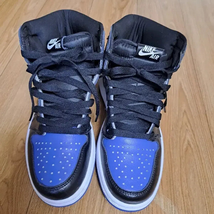 [BUNJANG] Nike Air Jordan 1 High Sneakers Blue (235) / 나이키에어 운동화235미사용