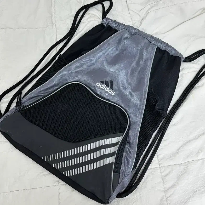 [BUNJANG] Adidas 00s Old School Gym Sack / 00s 아디다스 올드 스쿨 짐색 쇠맛