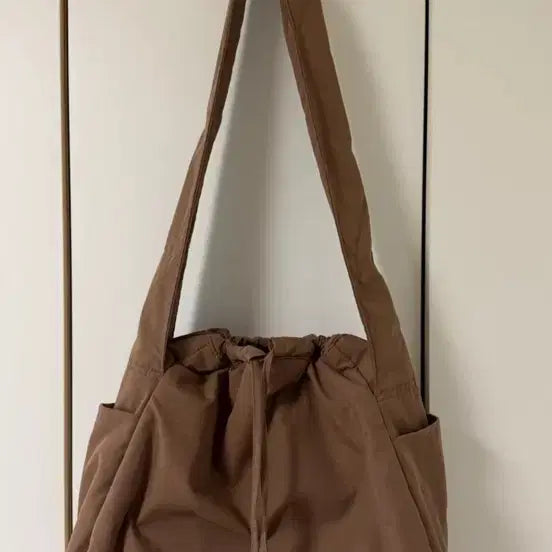 [BUNJANG] Uniqlo Soft Puppy Shoulder Bag Brown / 유니클로 소프트 퍼피 숄더백 브라운