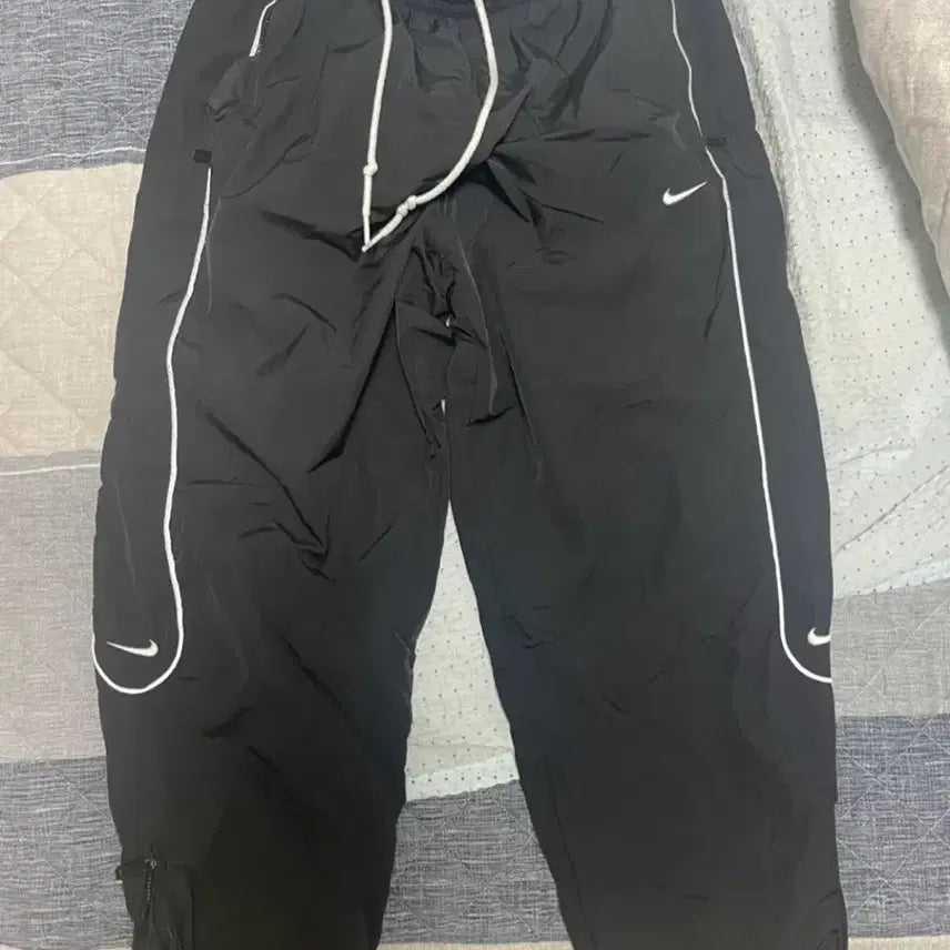 [BUNJANG] Nike Solo Swoosh Track Pants Black XL / 나이키 솔로 스우시 트랙 팬츠 블랙 XL