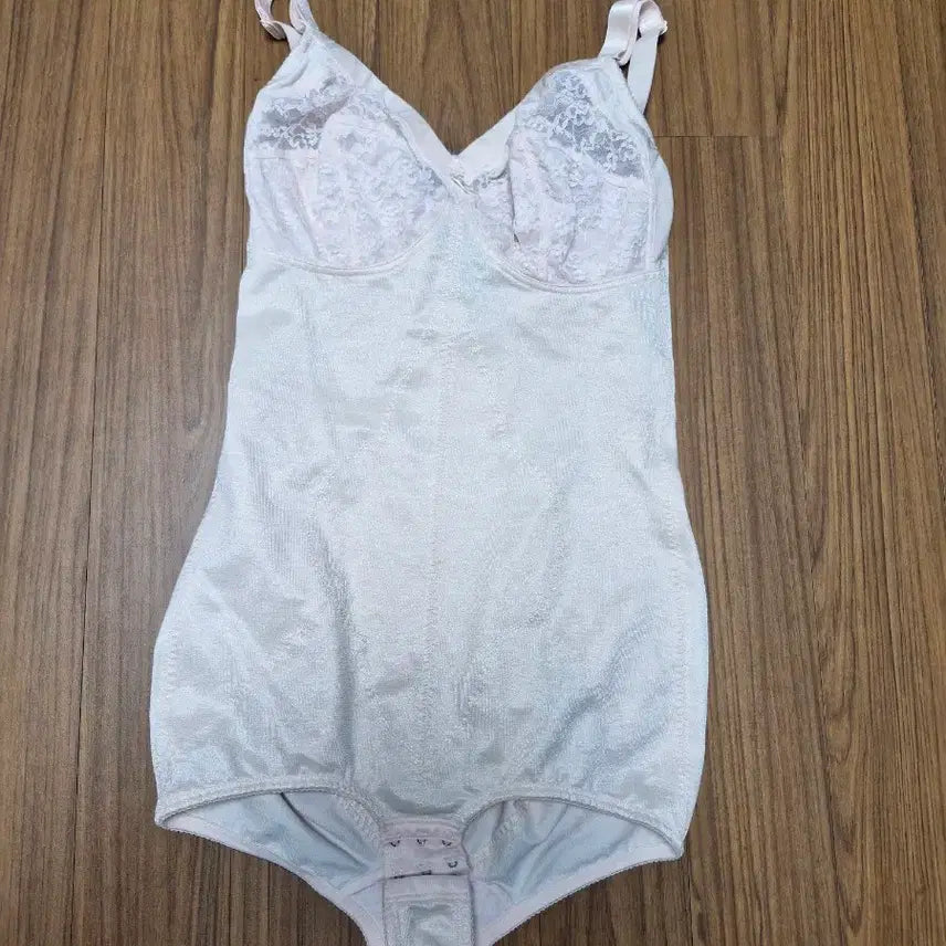 [BUNJANG] Nouvel Mari Correction All-in-One Corset 80D / 누벨마리 보정 올인원. 80D 사용감 보통
