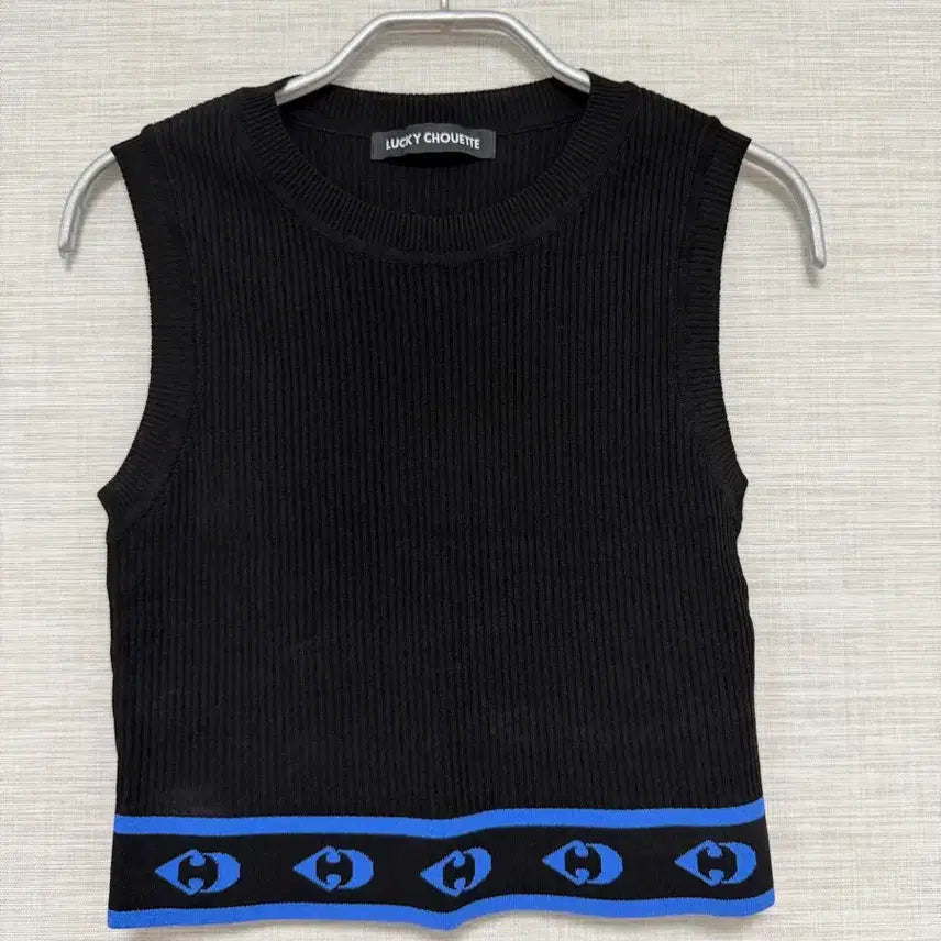 [BUNJANG] Lucky Chouette Black Eye Pattern Knit Crop Top / 럭키슈에뜨 블랙 니트 크롭탑