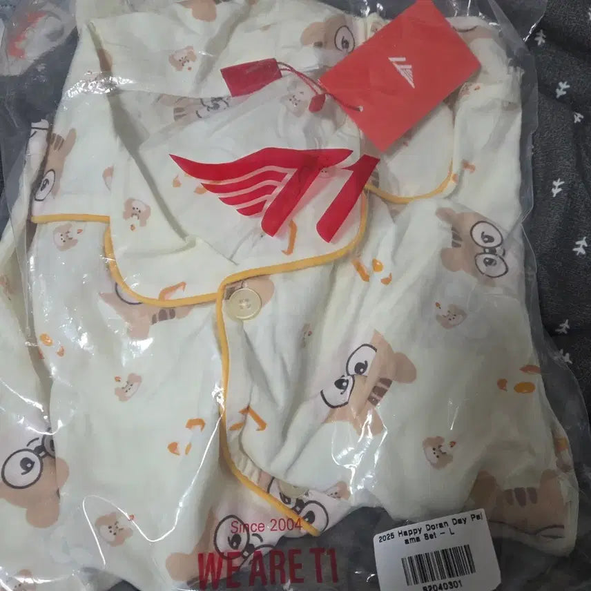 [BUNJANG] Doran Birthday Pajamas L Size / 도란 생일 파자마 L 사이즈 판매
