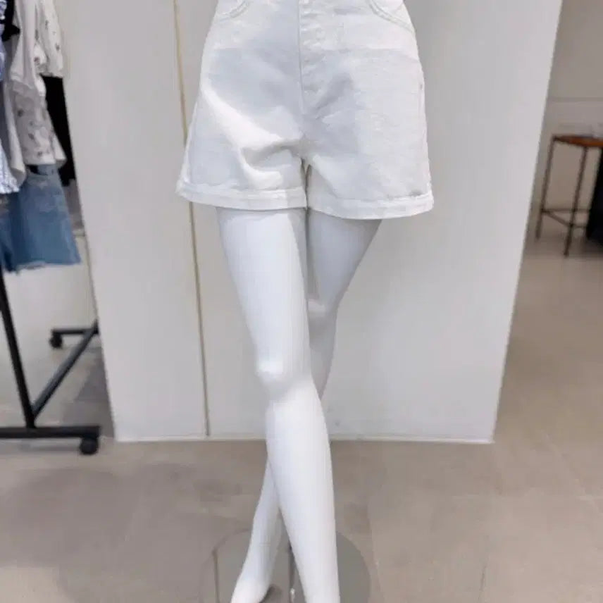 [BUNJANG] Egoist 2024 Cropped Shorts (Size 55/M) / 에고이스트  3부?숏팬츠 2024년제품