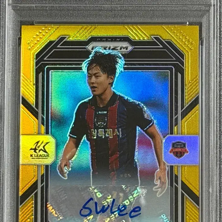 [BUNJANG] Lee Seung-woo 2023 K League Prism Gold Auto Card PSA 10 (Limited Edition 10) / 이승우 10한정 골드오토 psa10(k리그프리즘 원년)