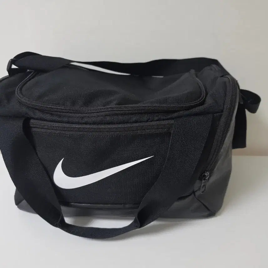 [BUNJANG] Nike Brasilia 9.5 Training Duffel Bag XS 25L Black / 나이키 브라질리아 9.5 트레이닝 더플백XS 25L 블랙