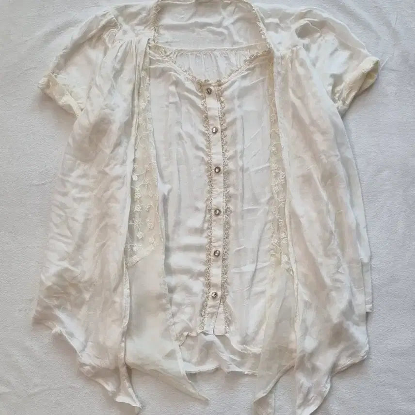 [BUNJANG] Axisfarm Vintage Mori Girl Oriental Lace Top / 빈티지 엑시즈팜 모리걸 오리엔탈 레이스 탑