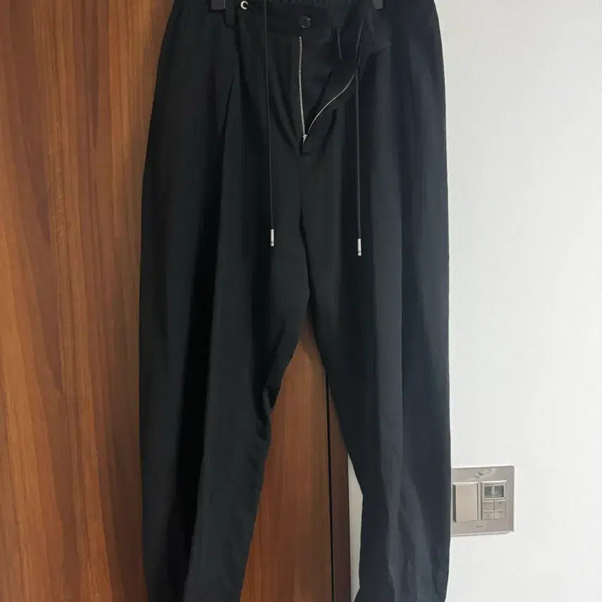 [BUNJANG] SONGZIO Homme Signature Cocoon Linen Pants / 송지오옴므 시그니처 코쿤 리넨 팬츠 82