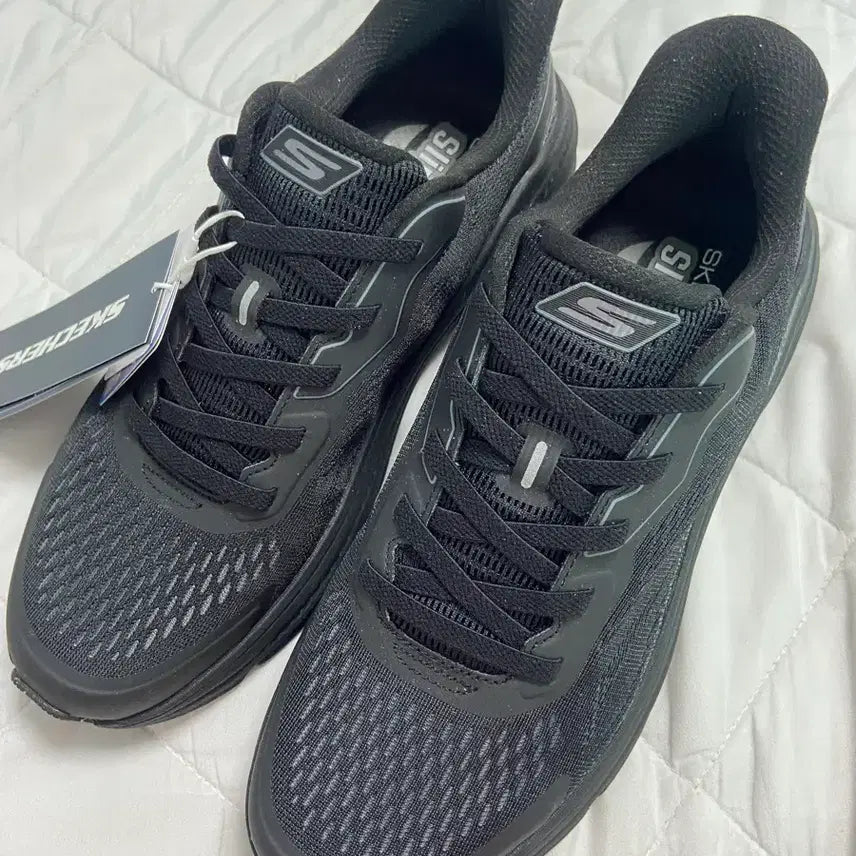 [BUNJANG] Skechers Max Cushioning Arch Fit 2.0 Slip-ins Shoes / 스케쳐스 맥스쿠셔닝 아치핏 2.0 슬립인스