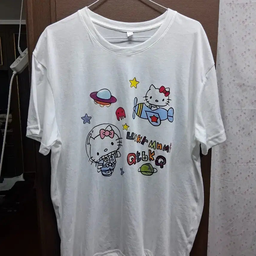 [BUNJANG] Hello Kitty White T-Shirt (3XL) / 반팔 티셔츠 화이트(3XL)