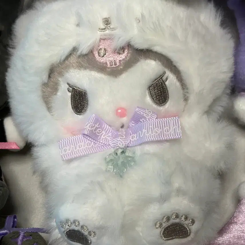 [BUNJANG] Kuromi Fuwa Fuwa Snow Bear Mascot / 쿠로미 후와후와 스노우 쿠마 마스코트