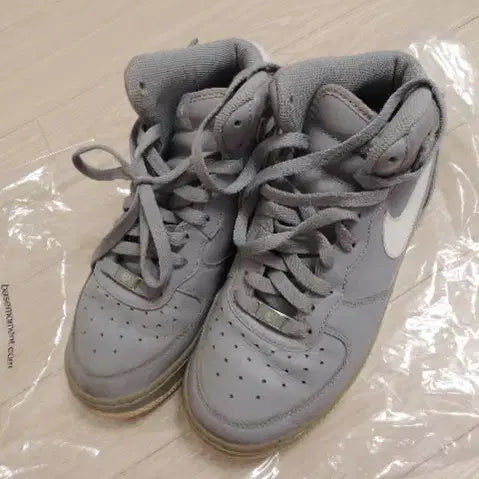 [BUNJANG] Nike Leather Ankle Sneakers (240cm) / 나이키 가죽 발목 스니커즈 240cm