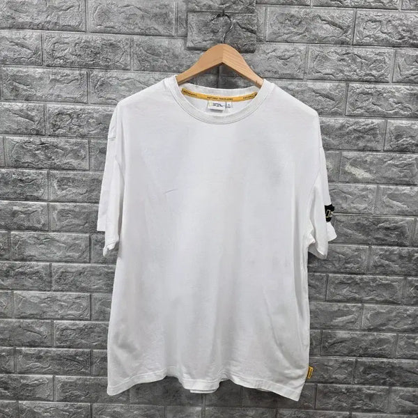 [BUNJANG] National Geographic White T-Shirt Size 105 / 내셔널지오그래픽 반팔티 화이트 사이즈 105 세탁완료