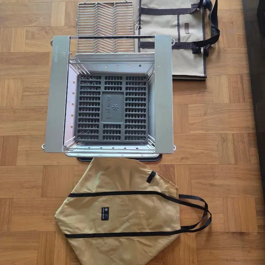 [BUNJANG] Snow Peak Fire Pit L Set with Grill Bridge & Grill / [새상품]스노우피크 화로대 L 세트 + 그릴브릿지 + 그릴