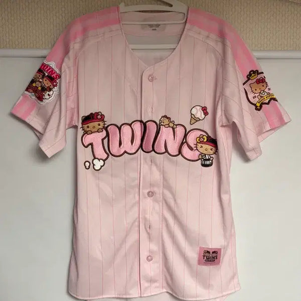 [BUNJANG] LG Twins x Tanning Hello Kitty 90s Pink Jersey / LG 트윈스 x 태닝 헬로 키티 유니폼 핑크 90S