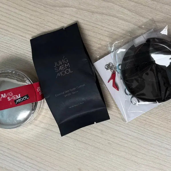 [BUNJANG] Jung Saem Mool Skin Nuder Cushion Fair Light (Sealed) / 미개봉) 정샘물 악파프 스킨누더쿠션 페어라이트 본품 미개봉리필미개봉케이스