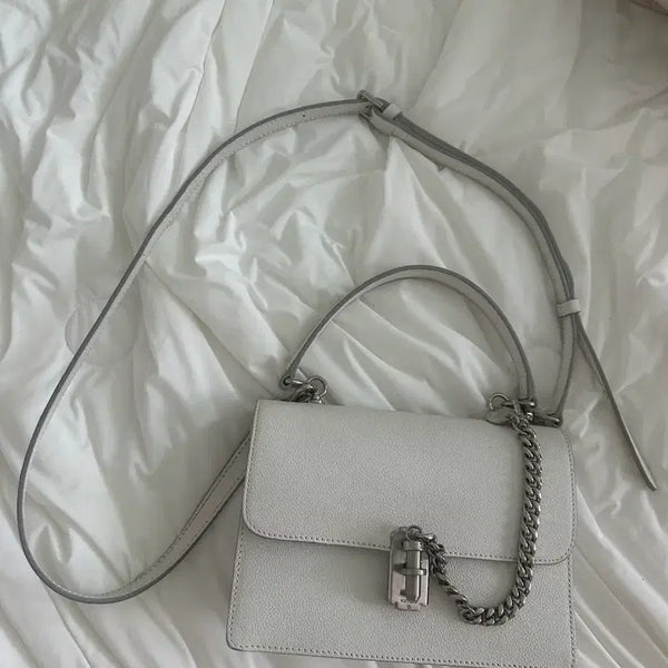 [BUNJANG] Vunque White Chain Shoulder Bag / 분크 화이트 체인 숄더백