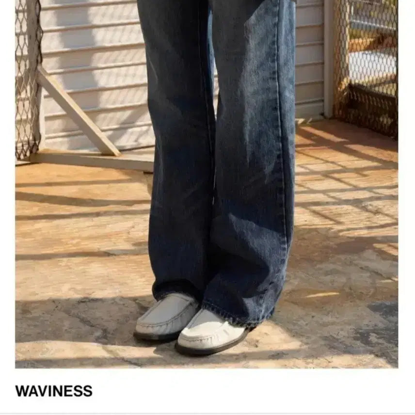 [BUNJANG] WAVINESS Panorama Washing Flare Denim Pants - Washing Blue / 웨이비니스 파노라마 워싱 플레어 데님 팬츠 - 워싱 블루