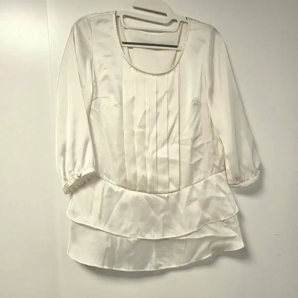 [BUNJANG] Ivory Pintuck Layered Ruffle Blouse / 아이보리 핀턱 레이어드 캉캉 프릴 블라우스