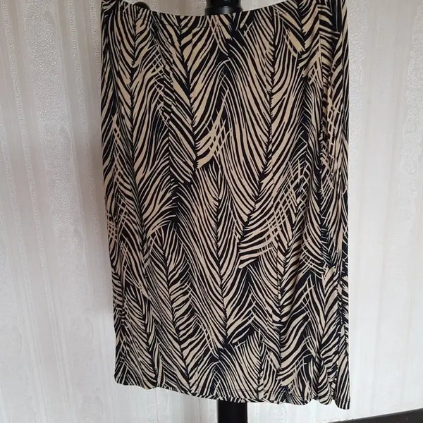 [BUNJANG] Elegant Leaf Pattern Long Skirt / 여성