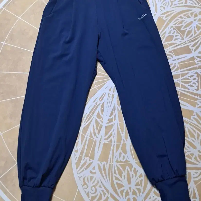 [BUNJANG] Frontrow Signature Jogger No. 3 Navy / 프론투라인 시그니처 조거 no.3 네이비