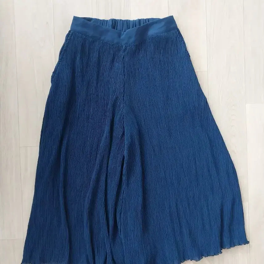 [BUNJANG] Marie Marin Pleated Culottes / xxx 새제품 이세이미야케 타입 marie marin 치마바지 플리츠