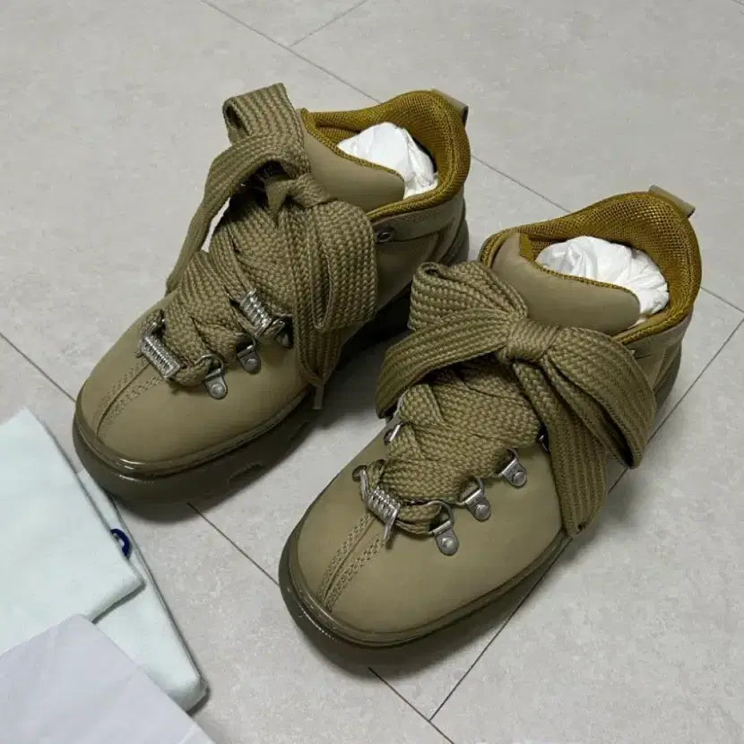[BUNJANG] Burberry Trek Boots Taupe 36 EUR New / 새상품) 버버리 트렉 부츠 36사이즈