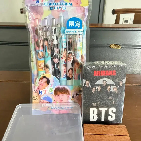 [BUNJANG] BTS Gel Pens Set (6 pcs) & Photocards Bundle (55 pcs) / BTS 젤펜 6개 & 포카 55장