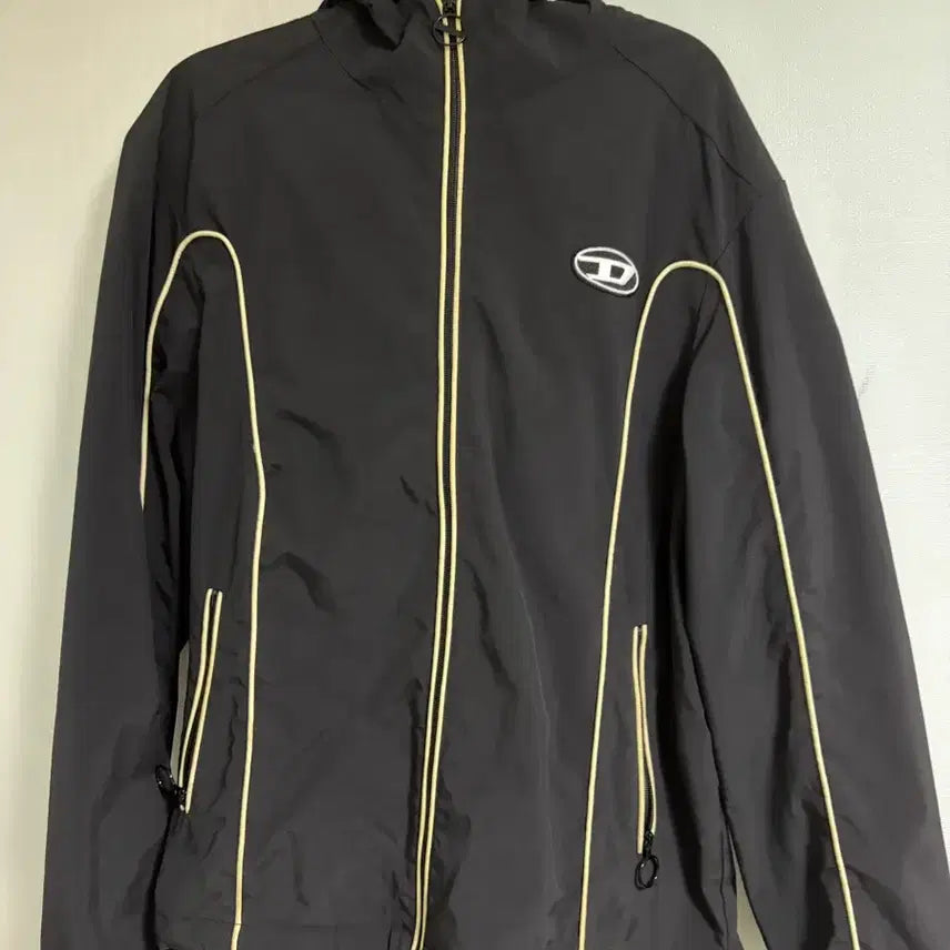 [BUNJANG] Diesel J-Hybes Contrast Piping Windbreaker Black (Size S) / 디젤 J-하이브스 콘트라스트 파이핑 윈드브레이커 블랙 (s사이즈)