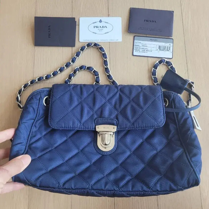 [BUNJANG] Prada Quilted Chain Shoulder Bag Navy / 프라다 퀼팅 체인 숄더백 네이비